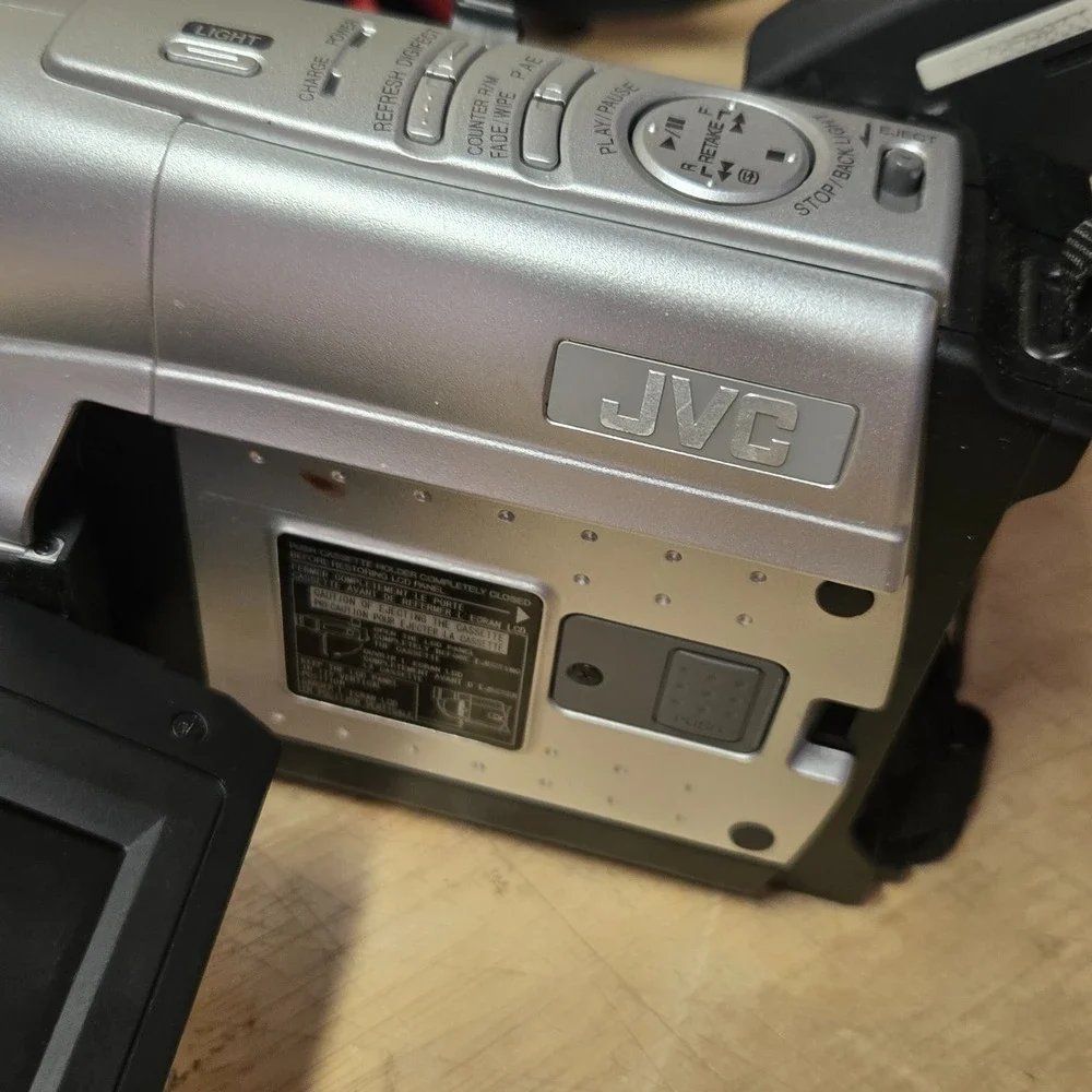JVC GR-SXM250U Super VHS-C Compact Video Camcorder Camera VCR Transfer TESTED
